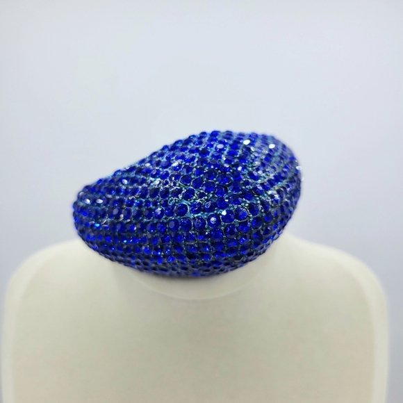 Elegant Blue Crystal Bracelet • Half Egg Shaped • Silvertone - Picture 2 of 4